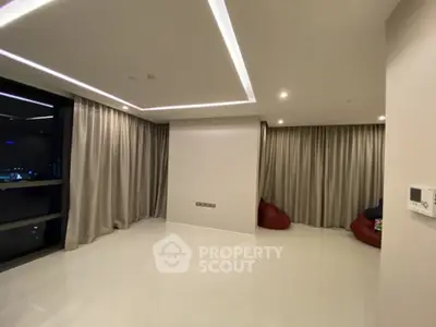  2 Bedrooms Condo at The Bangkok Sathorn-2