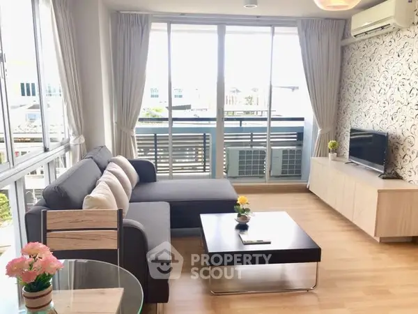 image_rental-12837311