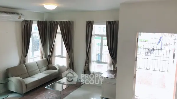 image_rental-17180171