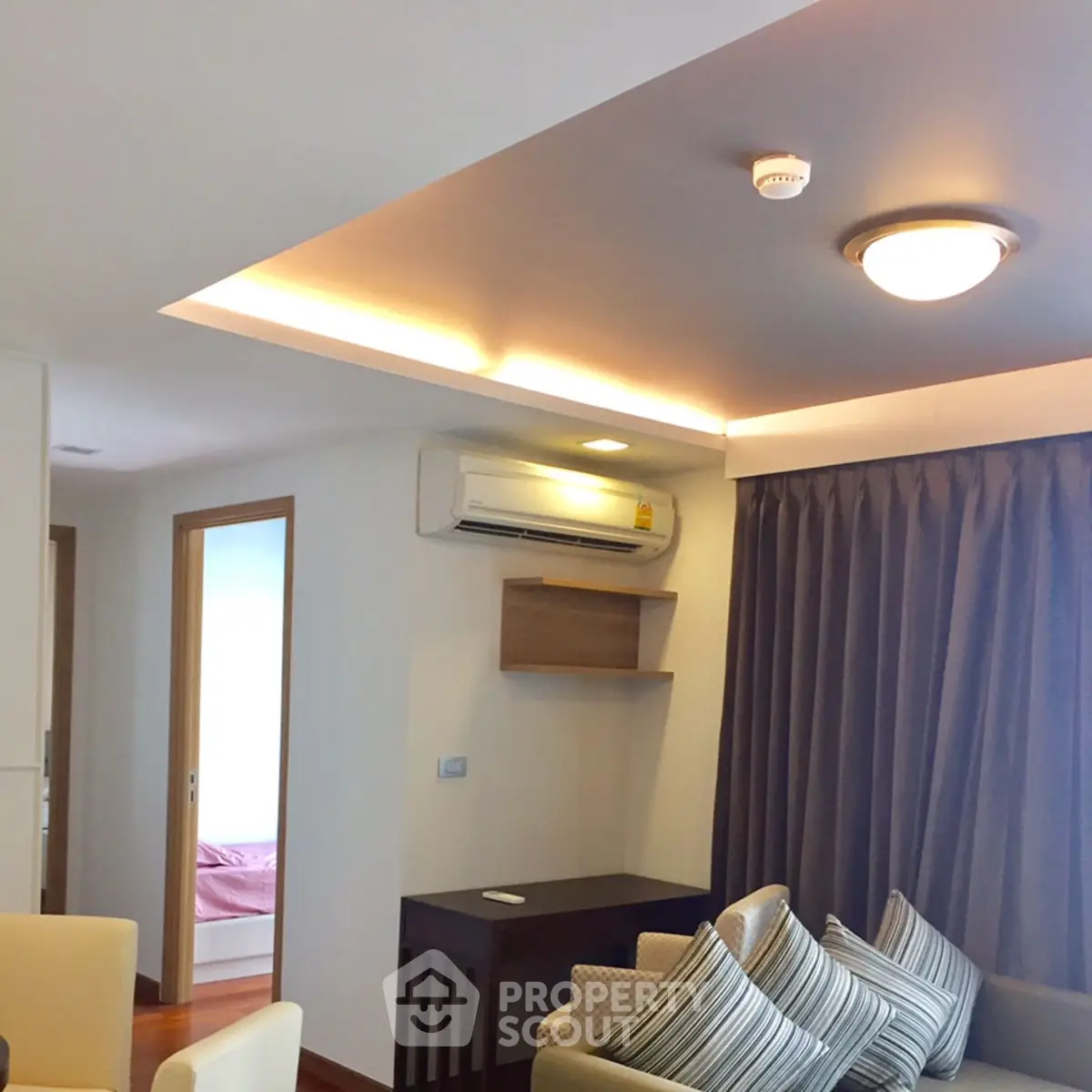  2 Bedrooms Condo -3