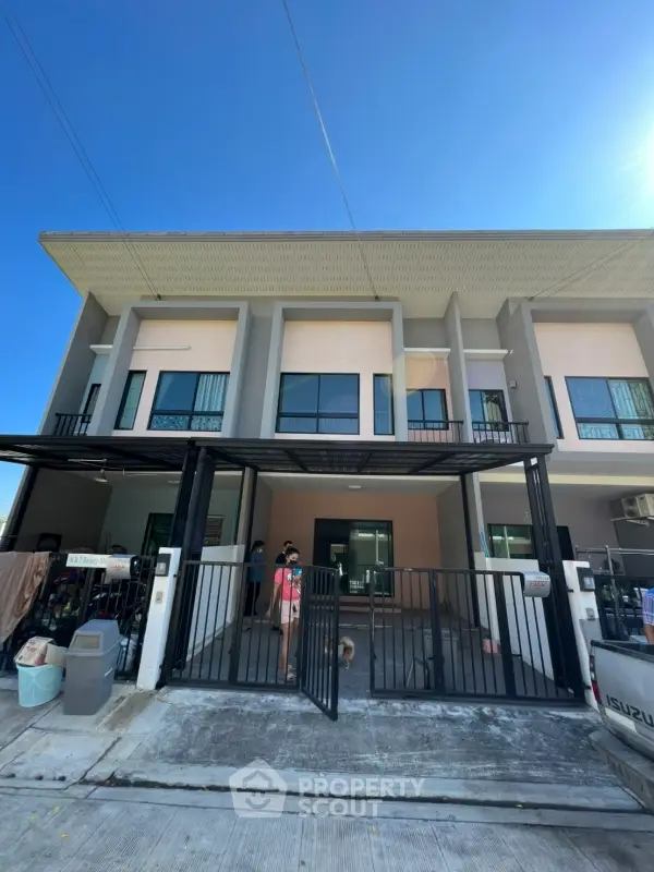 image_rental-7111304