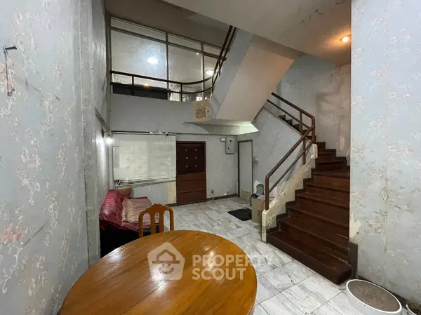 image_rental-12982162