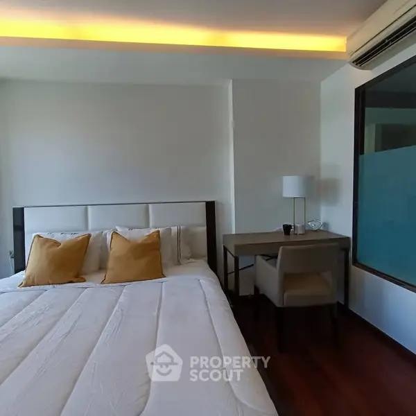 คอนโด 1-ห้องนอน ที่ ดิ แอดเดรส สุขุมวิท 61 ใกล้ BTS เอกมัย