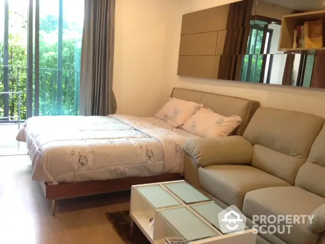 Fully Furnished 1 Bedroom Condo at Ideo Q Chula Samyan-2