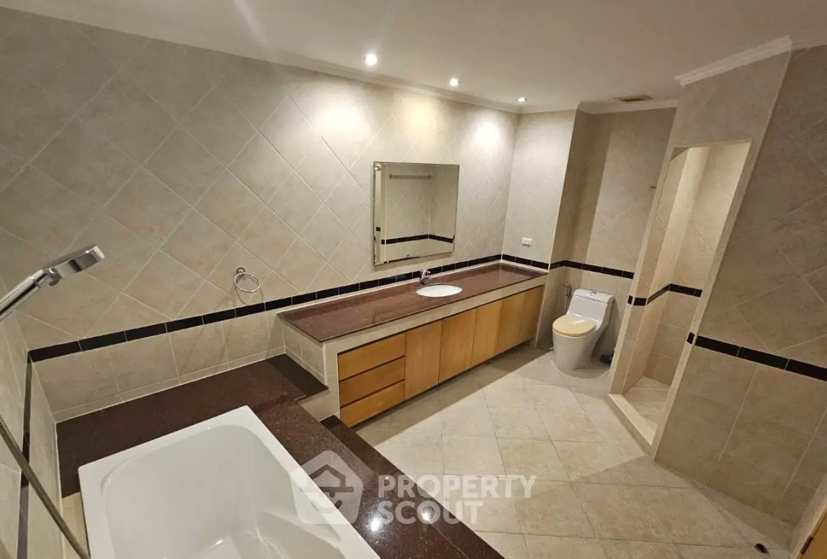 Screenshot 2568-11-16 at 14.44.19.jpg