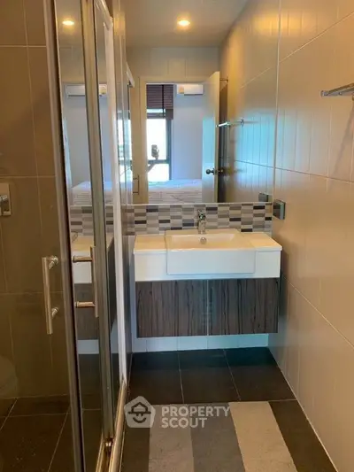  1 Bedroom Condo at Centric Ari Station-2