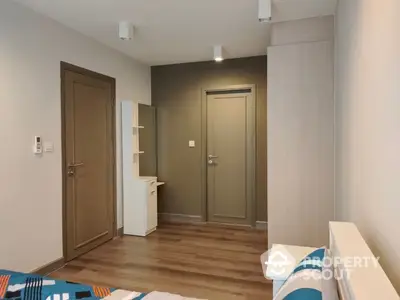 Fully Furnished 1 Bedroom Condo at Maestro 12 Livingroom