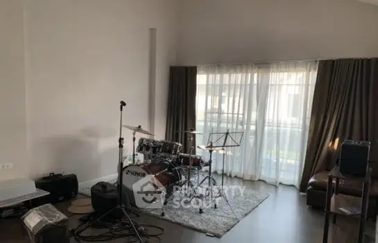 image_rental-11582060