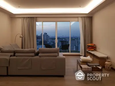  3 Bedrooms Condo at Supalai Elite Phayathai-3