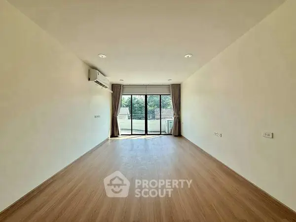 image_rental-31417958