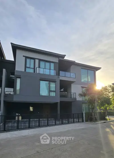 image_rental-27558296