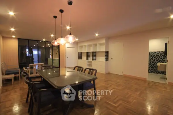 image_rental-5268157