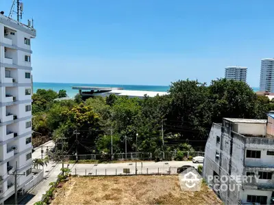 Stunning ocean view from high-rise building in prime location