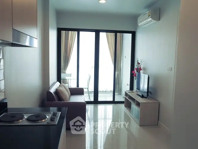 Fully Furnished 1 Bedroom Condo at Ideo Ratchada Huaikwang-1