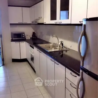  2 Bedrooms Condo at The Waterford Park Sukhumvit 53 Condominium-2