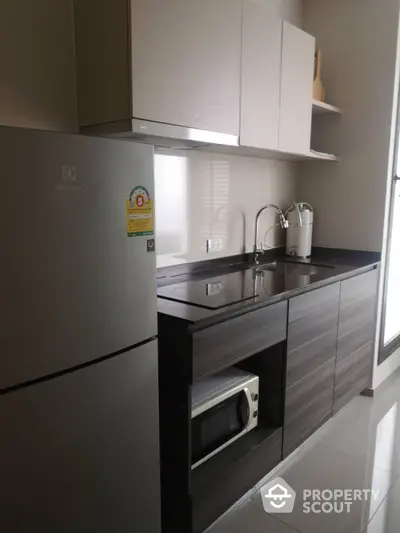 Fully Furnished 2 Bedrooms Condo at Centric Ari Station-5