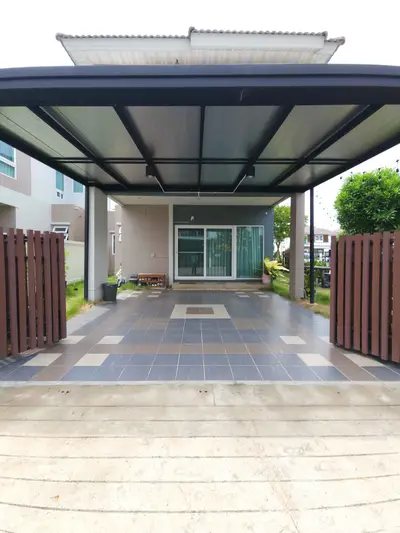Modern house with spacious covered parking and stylish exterior design