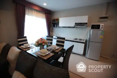  2 Bedrooms Condo at Renova Residence Chidlom Condominium-4