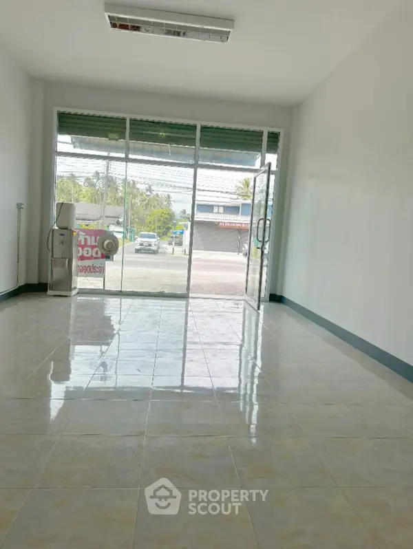 image_rental-28474423