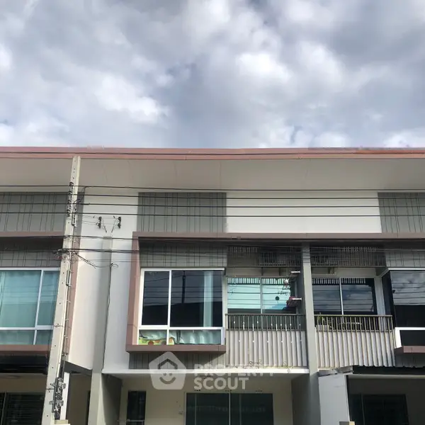 image_rental-8481999