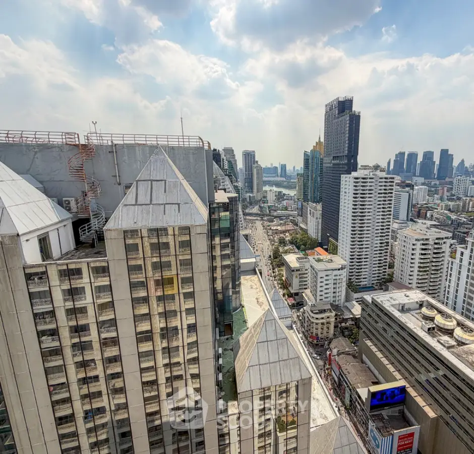 Screenshot 2569-03-10 at 17.49.15.jpg