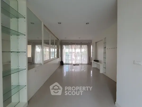 image_rental-5979189