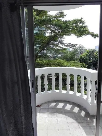  1 Bedroom Condo -2