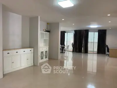 image_rental-28321775