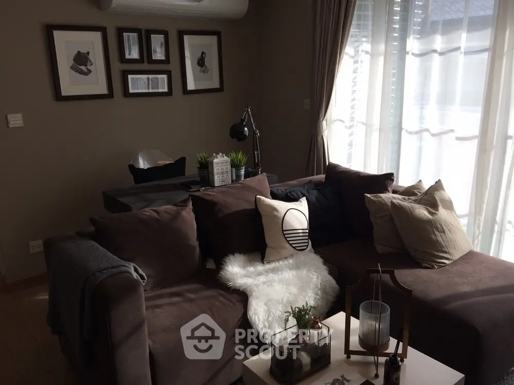 2 Bedrooms Condo at Maestro 39 มาเอสโตร 39-1