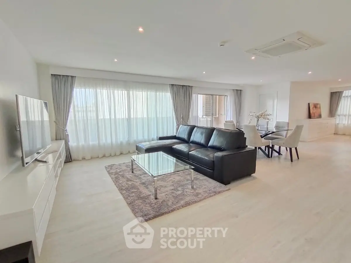 Fully Furnished 2 Bedrooms Condo at Silom Condominium-1