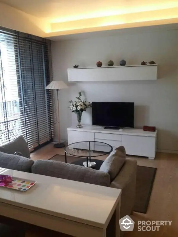 Fully Furnished 1 Bedroom Condo at Siamese Gioia ไซมิส จอยญ่า-1