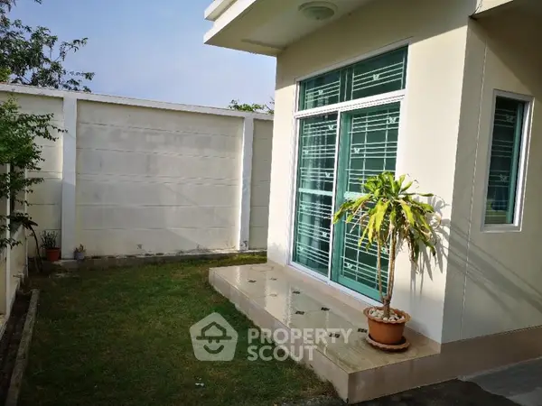 image_rental-6367435