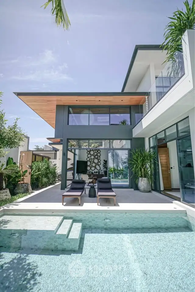 Luxurious modern villa with sleek design and private pool, perfect for upscale living.