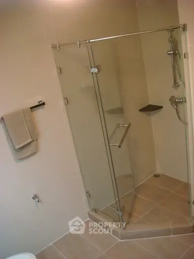  3 Bedrooms Apartment at Y O Place-4