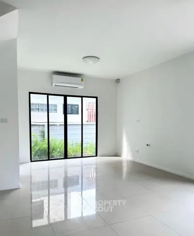 Screenshot 2568-09-24 at 22.40.46.jpg