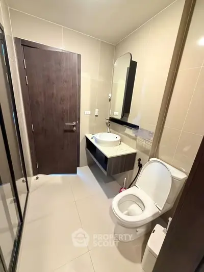Modern bathroom with sleek fixtures and elegant design