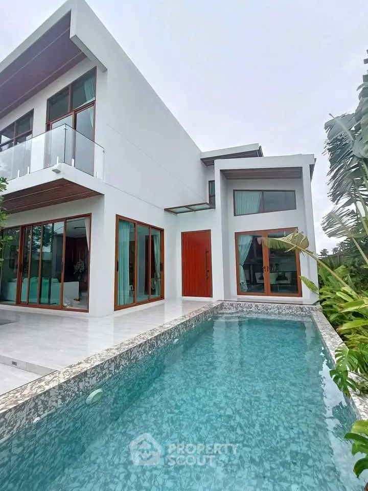 Modern luxury villa with private pool and elegant architecture, perfect for upscale living.