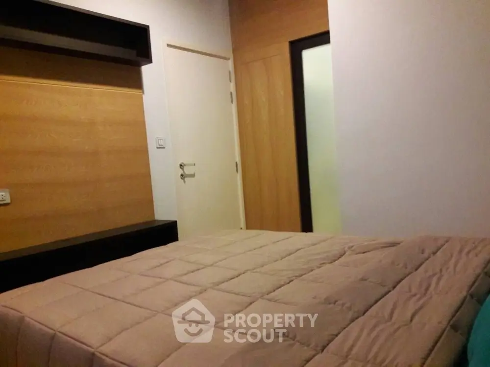  1 Bedroom Condo at Condolette Ize Ratchathewi-1