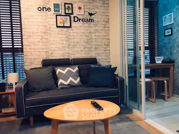 image_rental-5793813