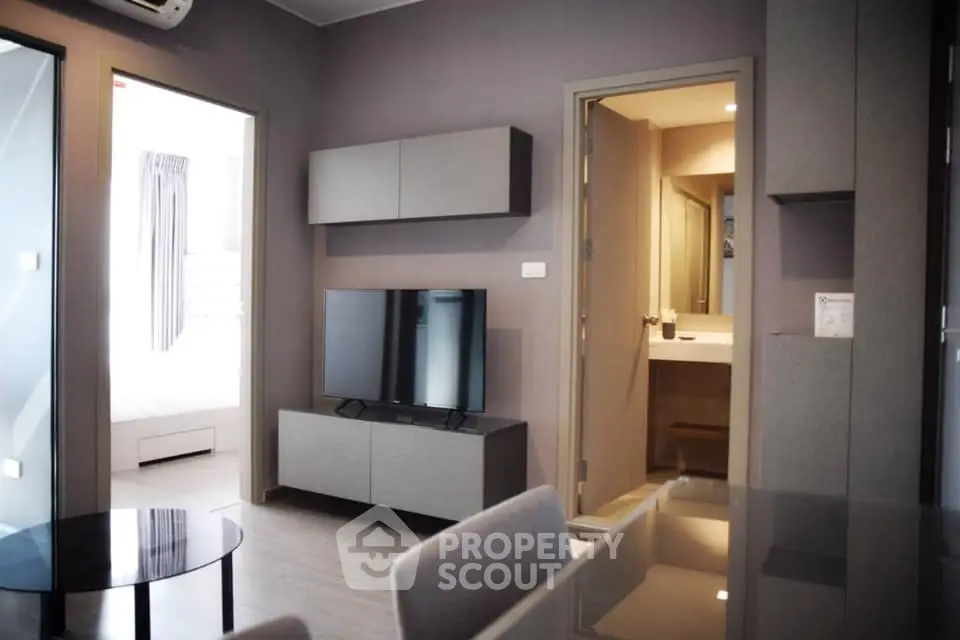 Fully Furnished 1 Bedroom Condo at Ideo Sukhumvit 93-1