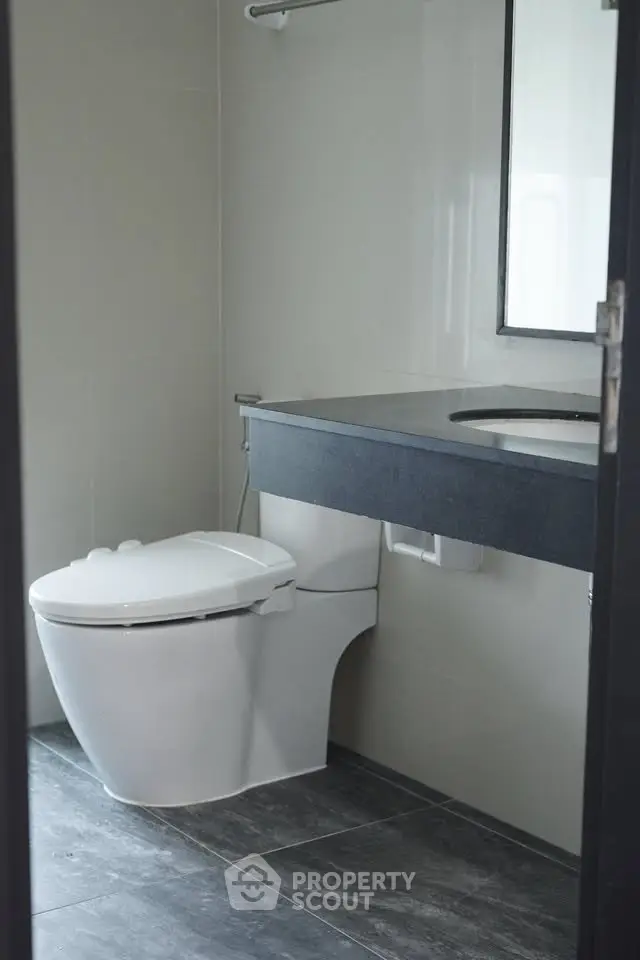Modern bathroom with sleek design and elegant fixtures