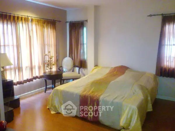 image_rental-30740116