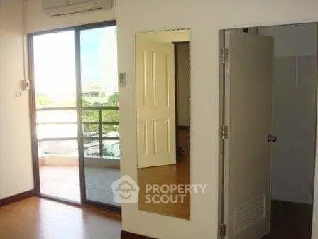  2 Bedrooms Condo -10