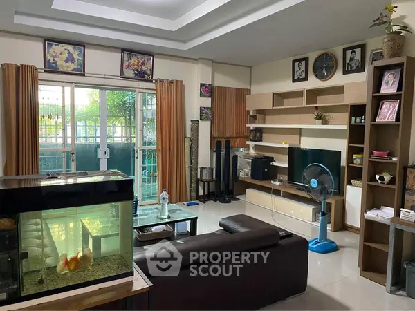 image_rental-8757738