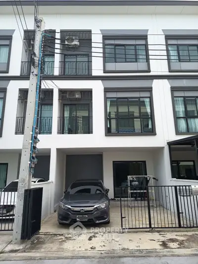 image_rental-26795733