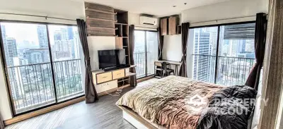 Fully Furnished 1 Bedroom Condo at Noble Refine Prompong-1