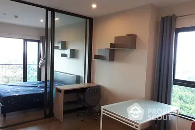 Fully Furnished 1 Bedroom Condo at The Tree Rio Bang Aor Station Livingroom