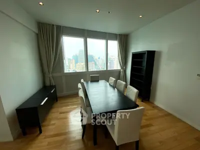  3 Bedrooms Condo at Millennium Residence Sukhumvit Condominium-21
