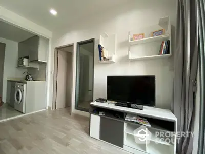 Fully Furnished 1 Bedroom Condo at Ideo Mobi Sukhumvit-5