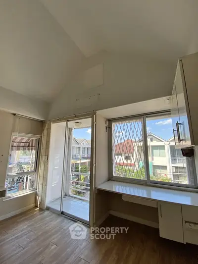 image_rental-28561108